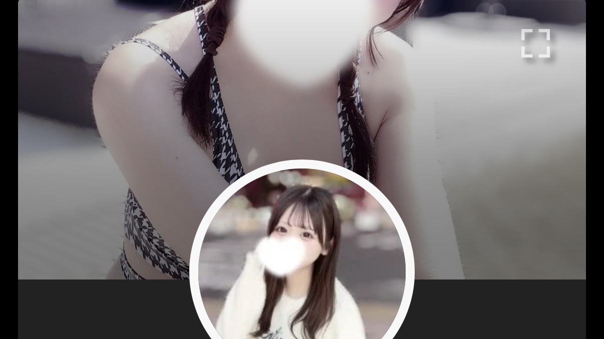 [shina_mo_n_ch], a popular Japanese cam girl on Stripchat