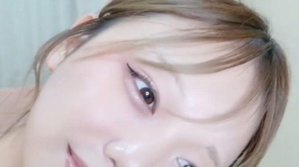 mami-pokoch Japanese Cam Girl close-up face on STRIPCHAT with beautiful clean vibe