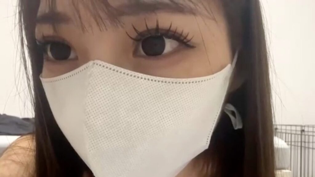 yunayuna_1231 Japanese Cam Girl close up face